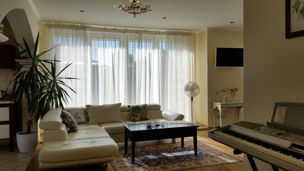 Baltas Namas Hotel Palanga Ngoại thất bức ảnh