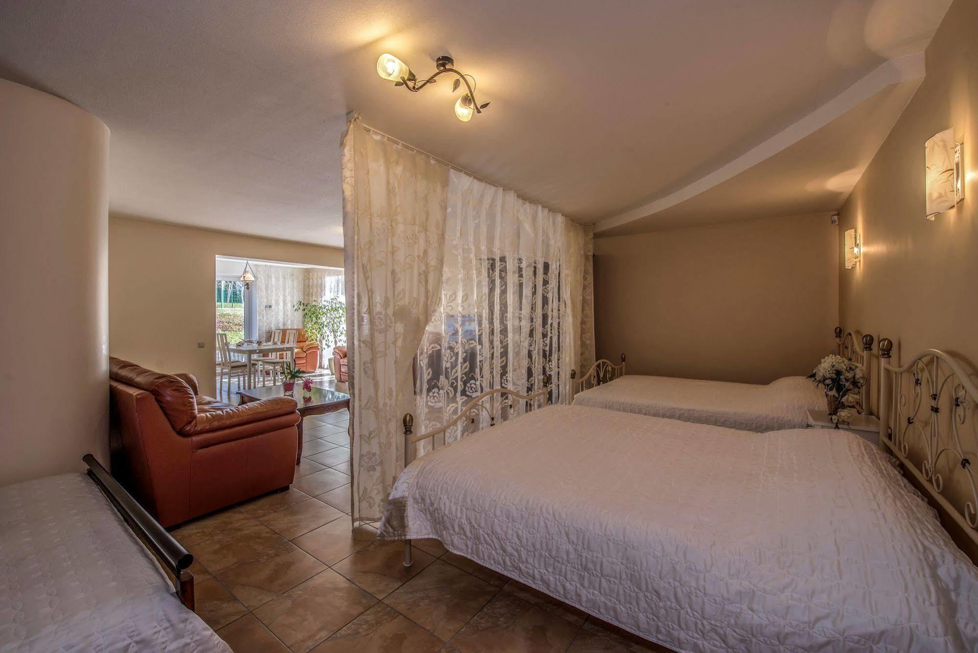Baltas Namas Hotel Palanga Ngoại thất bức ảnh