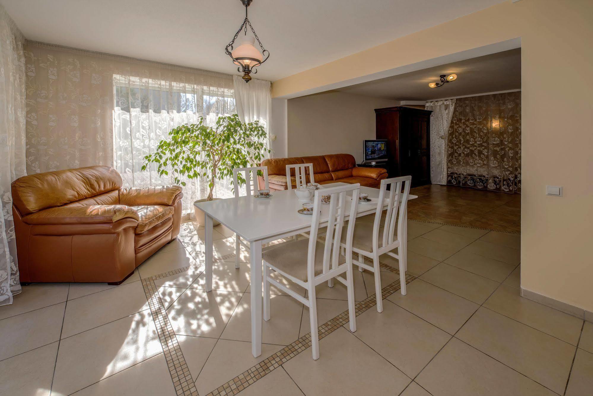 Baltas Namas Hotel Palanga Ngoại thất bức ảnh