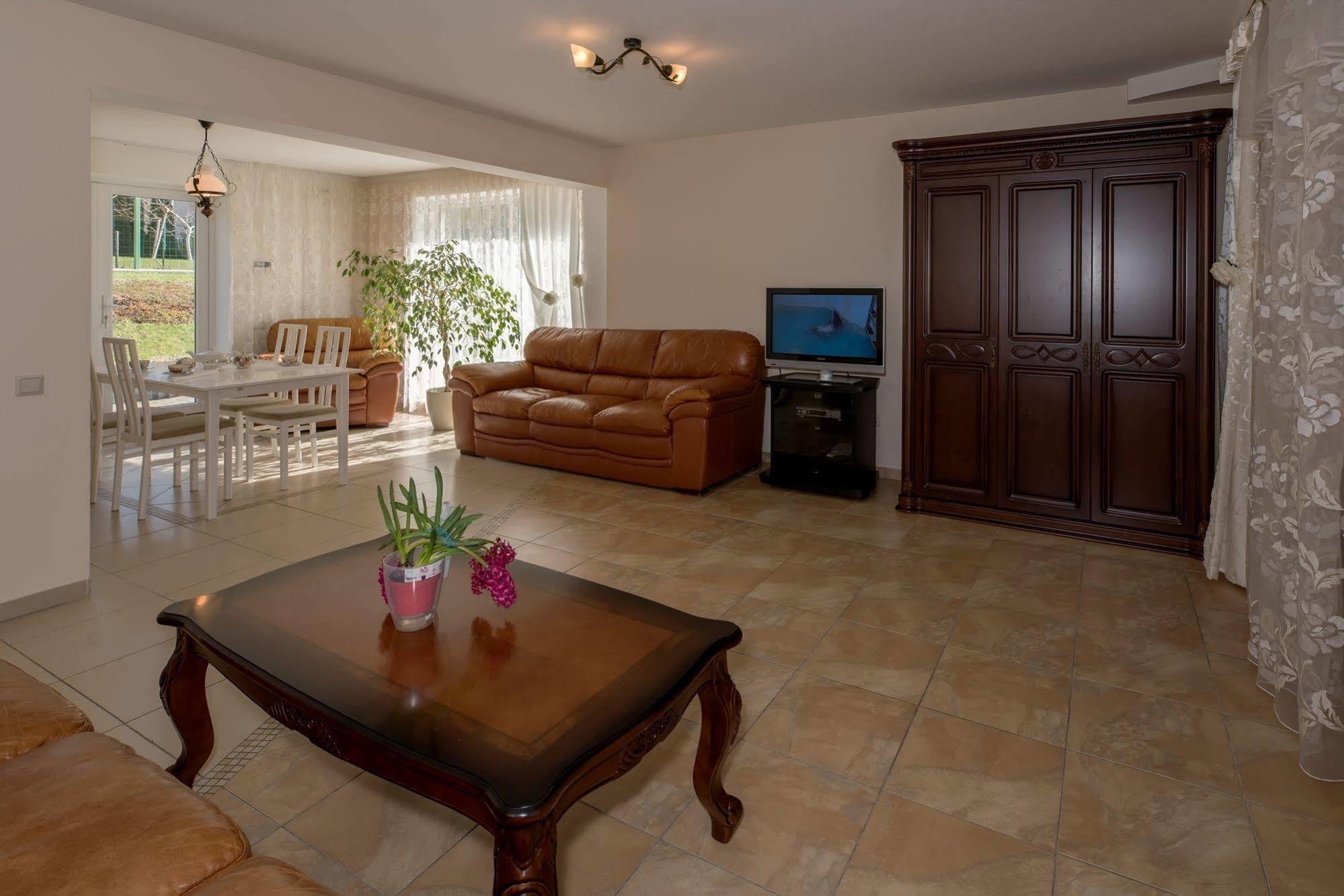 Baltas Namas Hotel Palanga Ngoại thất bức ảnh